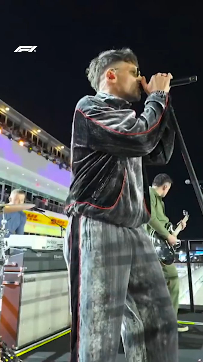 Star quality 🤩 Louis Tomlinson performing for F1 Grid Gigs, presented by American Express #F1 #LasVegasGP