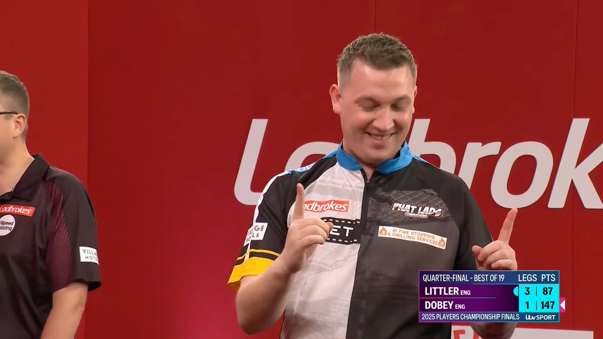 DOBEY SO CLOSE TO A NINE 😩 Chris Dobey hits eight perfect darts - and then misses double 18 by some distance - before sweeping the leg in 11 darts! Luke Littler still leads 3-2 👀 📺 #PCFinals | QF