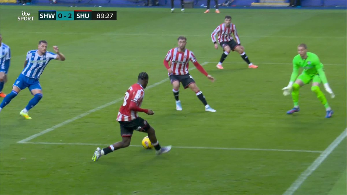 Patrick Bamford had a HUGE opportunity to score on his Blades debut 👀
