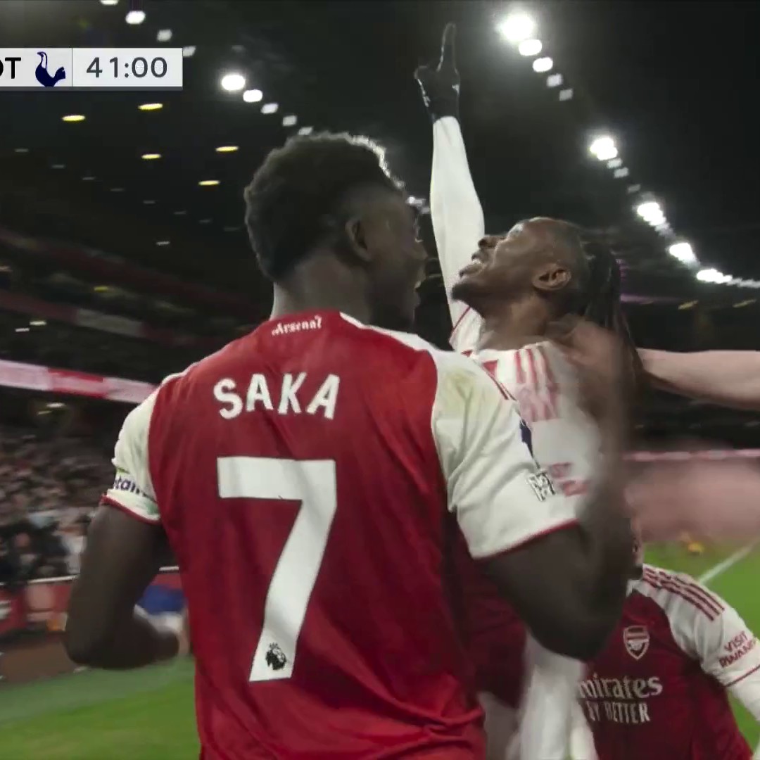 EBERE EZE DOUBLES THE LEAD FOR THE GUNNERS. 💥