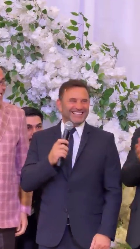 Okan Buruk, bu akşam katıldığı düğünde nikah şahitliği yaptı. (Buğra Arslan)