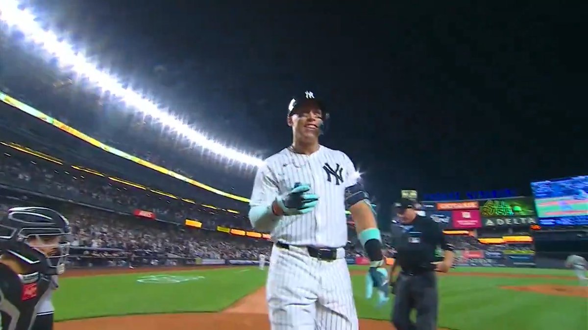 Top Plays of 2025: No. 80 Aaron Judge reaches the 50-HR mark for the 4th time in his career!