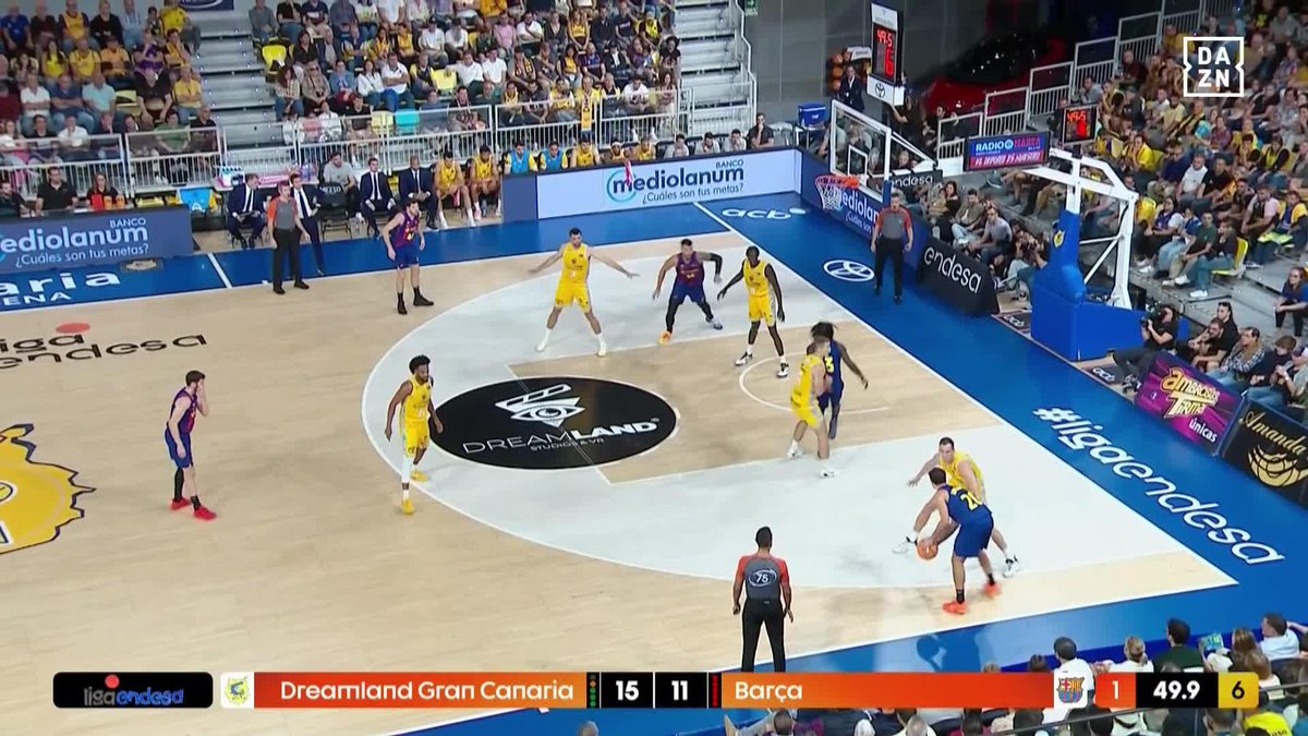 "Físicamente no estamos al nivel que tenemos que estar. Tenemos que trabajar mucho más duro para poder jugar bien en ambos lados del campo. Fallamos delante porque no tenemos piernas". Xavi Pascual en DAZN España tras la victoria en Gran Canaria.