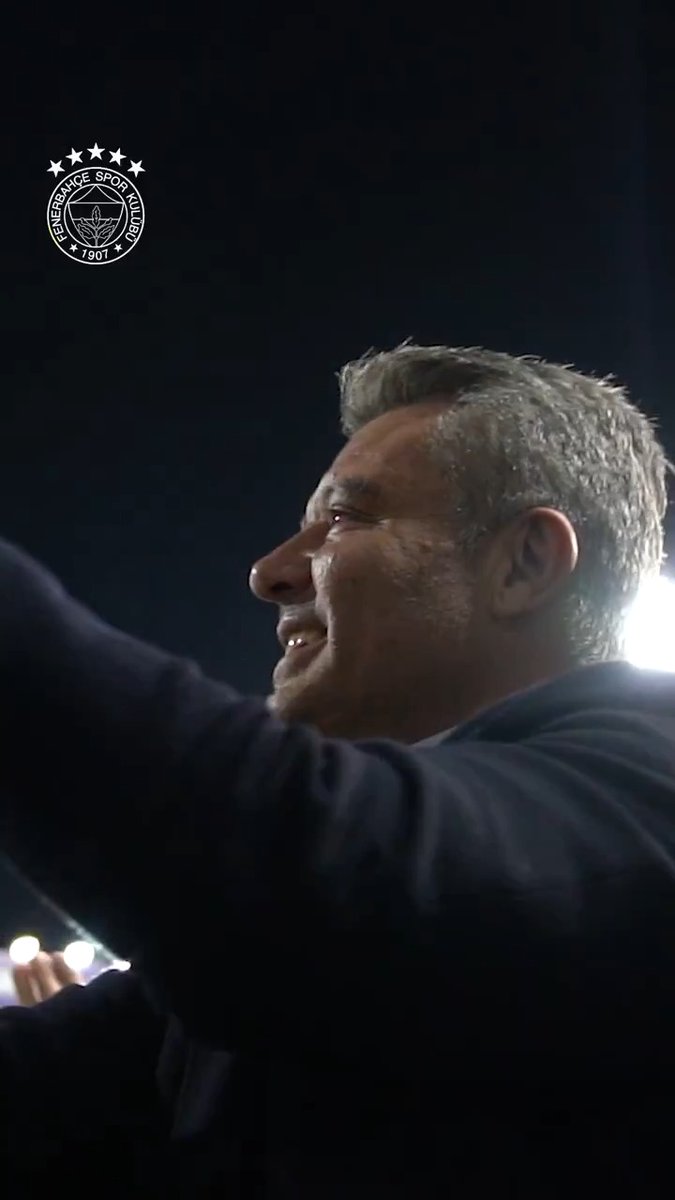 Başkanımız Sadettin Saran, maçın ardından deplasman tribününe gelip taraftarlarımızı selamladı. 💛💙