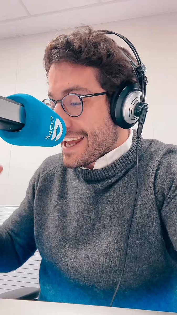 Antes de que llegaran Rosalía con "Lux" y Ruiz de Azúa con "Los domingos", ya vino Javier Cercas con "El loco de Dios en el fin del mundo". Una no ficción excepcional a ritmo de narrativa policial.