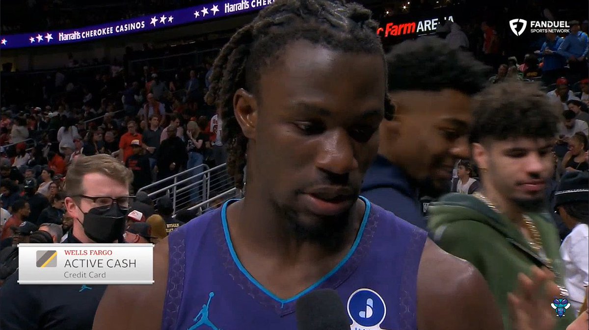 ๐๏ธ Sion James: "When we're doing the things we're supposed to be doing, we look good. It's as simple as that. We're just trying to stick to what coach told us to do to begin with..." Sion James ๐ Halftime Interview: