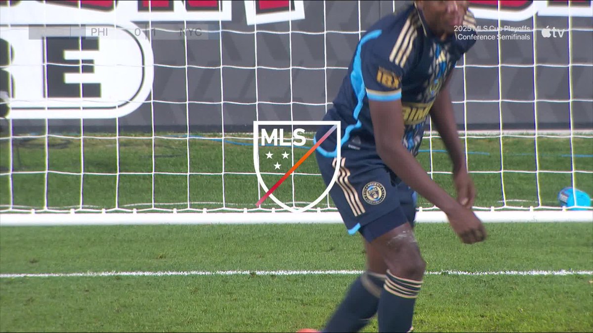 MASSIVE stop from Matt Freese! ❌ New York City FC // Audi MLS Cup Playoffs