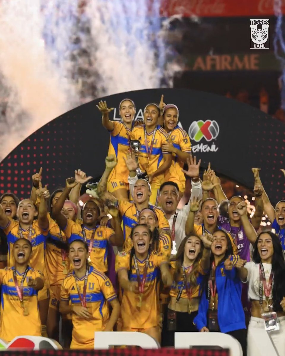 El momento esperado... ¡La copa se quedó en San Nicolás! 7️⃣✨🏆