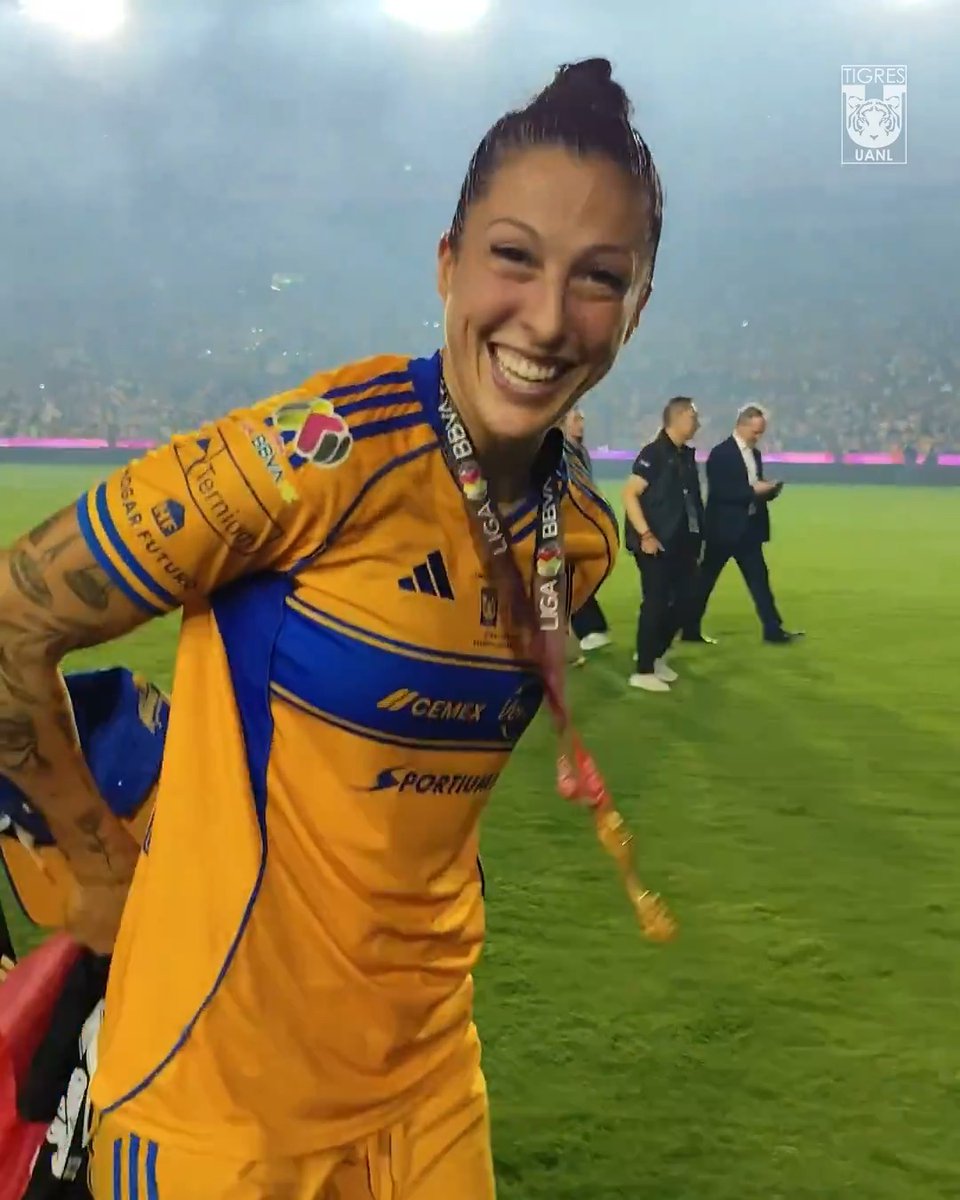 ¡Hola, Selección Española Femenina de Fútbol! 👋 ¡La Campeona del Mundo ahora es también Campeona de México!