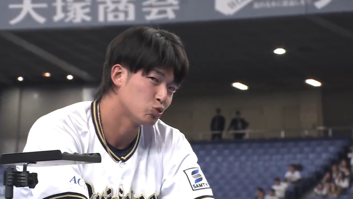 オリックス #石川亮 選手と #山﨑颯一郎 投手のウィンク💋 どちらがお好み⁉️ #Bsファンフェスタ #Bs2025 👇ライブ配信はこちら