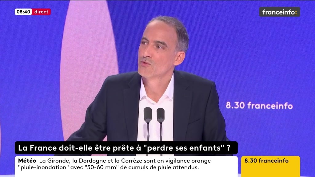 🔴 Être prêt à "perdre ses enfants" ? ➡️ "Le déchaînement d'une partie de la classe politique, depuis LFI jusqu'au RN, contre le chef d'état-major des armées montre une chose : l'esprit de capitulation est extrêmement puissant dans cette classe politique", dit Raphaël Glucksmann