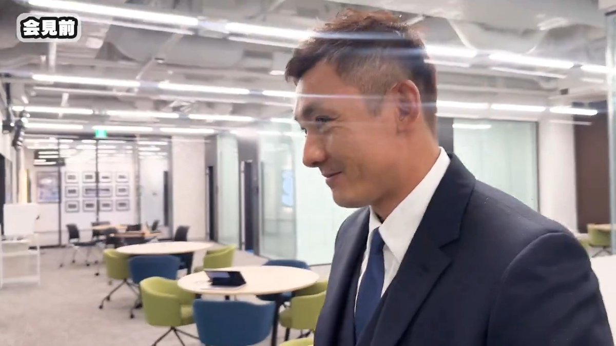 今日の会見で、来シーズンへの想いを語った #栗山巧 選手。 その前後の様子に密着しました！ ▼全容はこちら #埼玉西武ライオンズ #seibulions