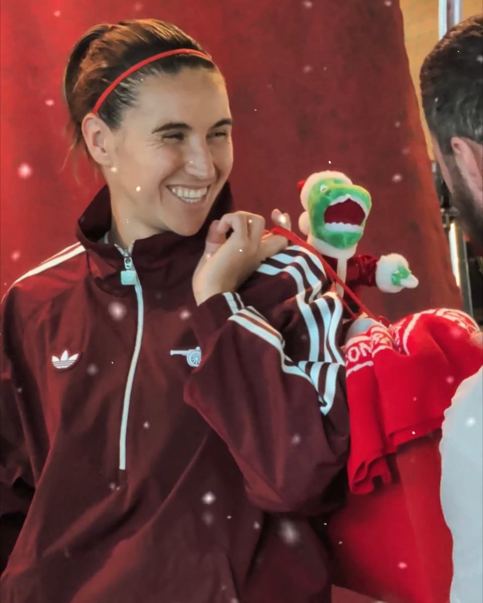 Find the perfect gift for the Gooner in your life 🎁 Our Christmas Shop is your one-stop destination for all your festive needs 👉