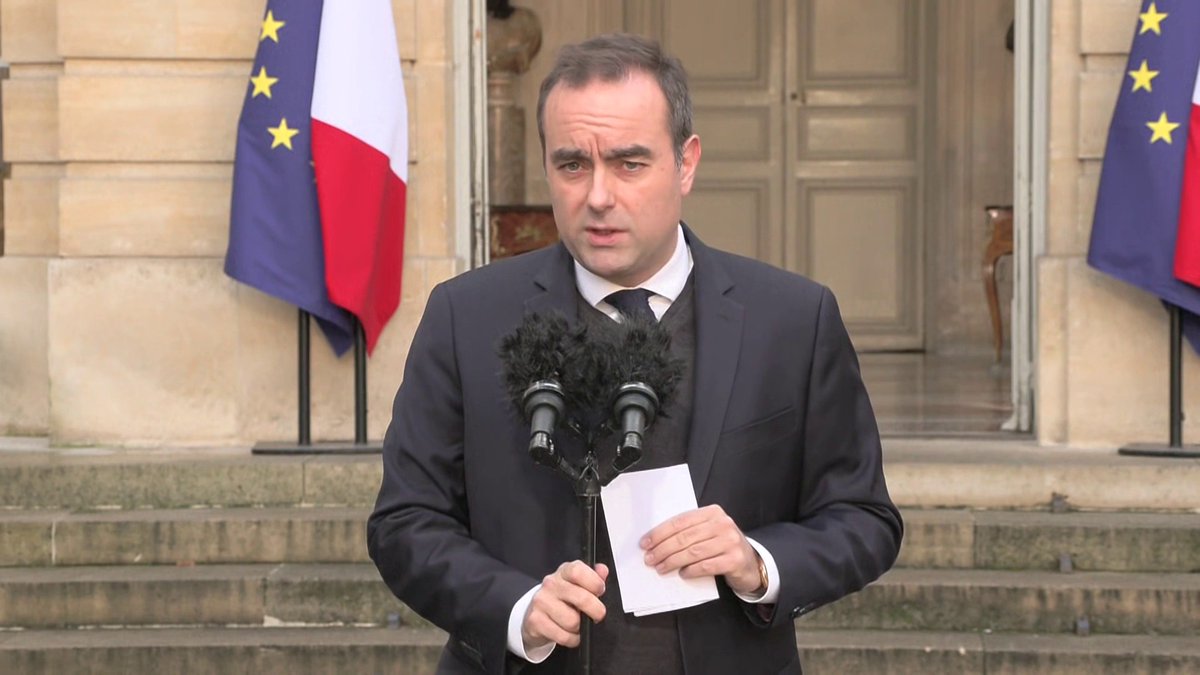 "On doit défendre le Parlement. L'Assemblée nationale n'est pas un théâtre, le budget n'est pas un décor de fond de scène, et la France n'est pas un tremplin. Chacun doit désormais, avec responsabilité, regarder le budget pour 2026 avec beaucoup de sérieux", plaide Sébastien Lecornu.