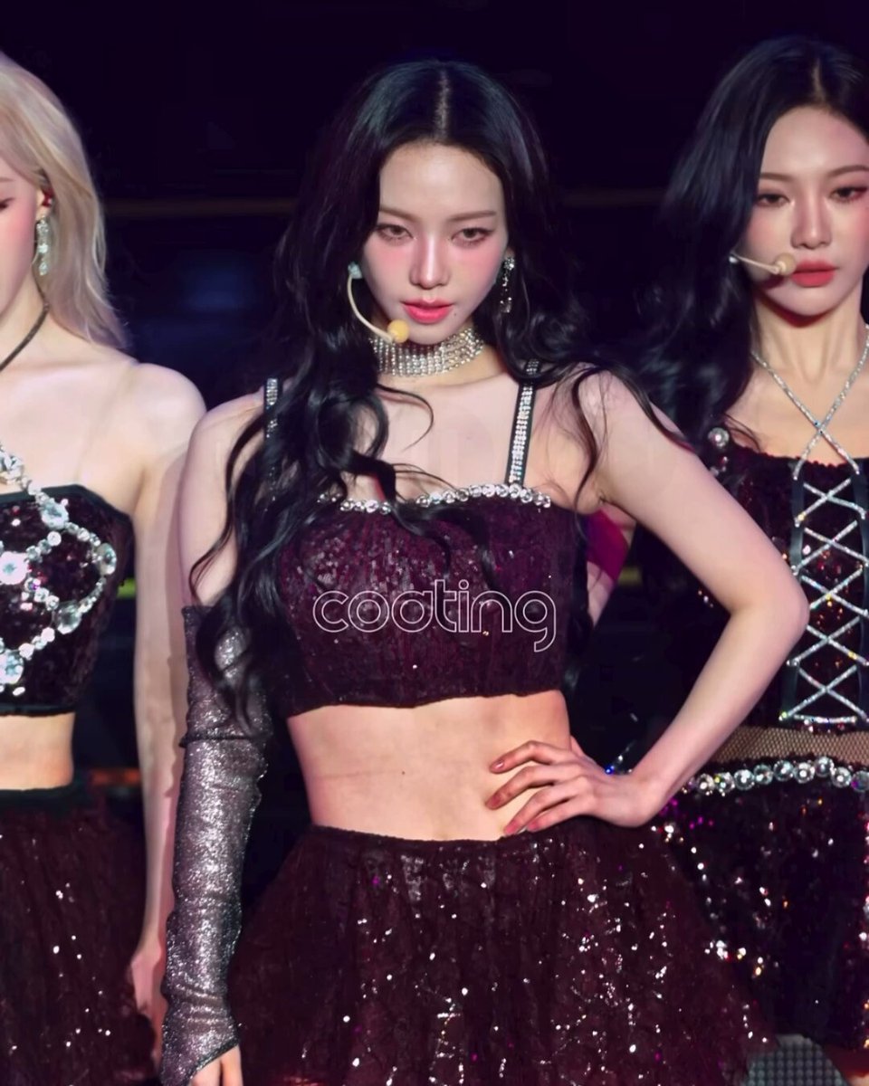 karina abs flexing oh i feel dizzy