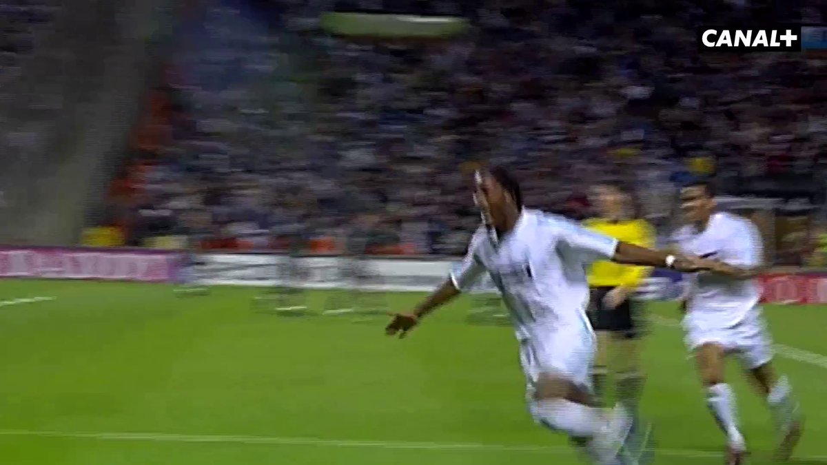 Un OM / Newcastle ça rappelle forcément ce doublé légendaire de Didier Drogba. Il avait été IMMENSE ! 🎥 CANAL+ Foot