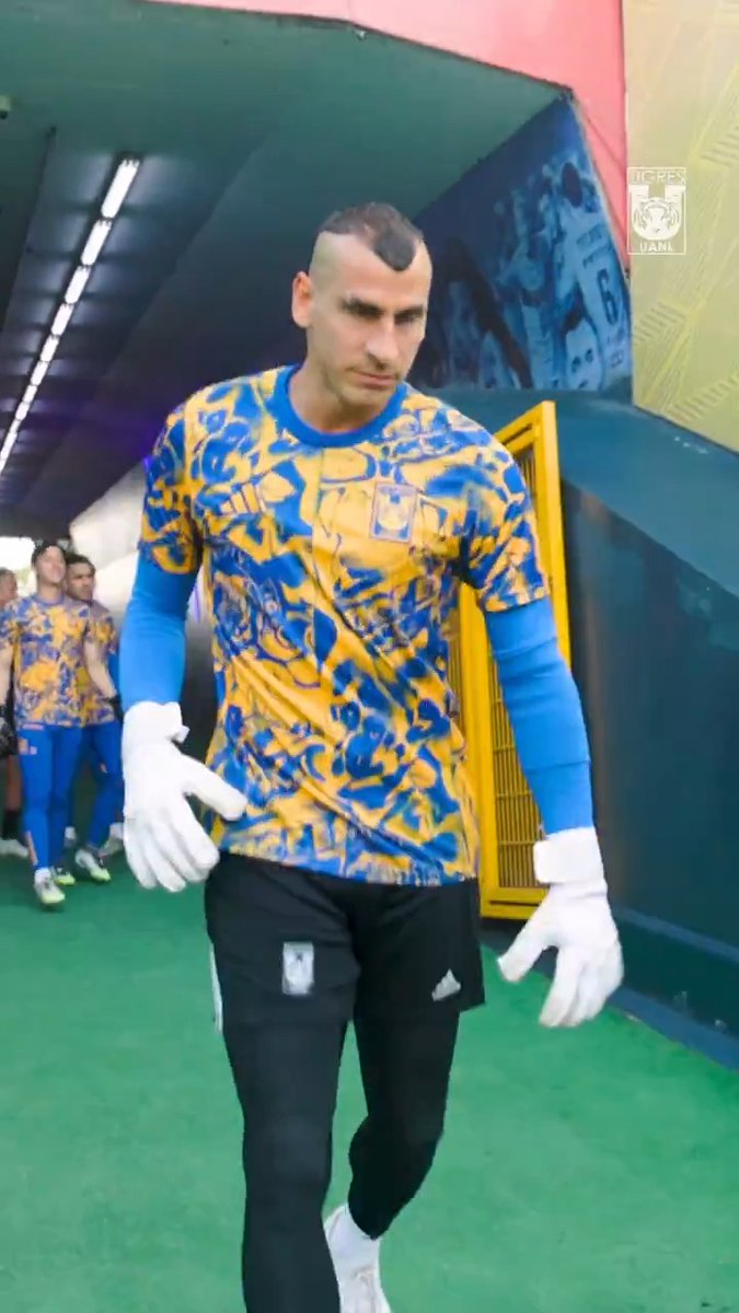 *Por fin inicia la semana de Liguilla* Yo automáticamente: