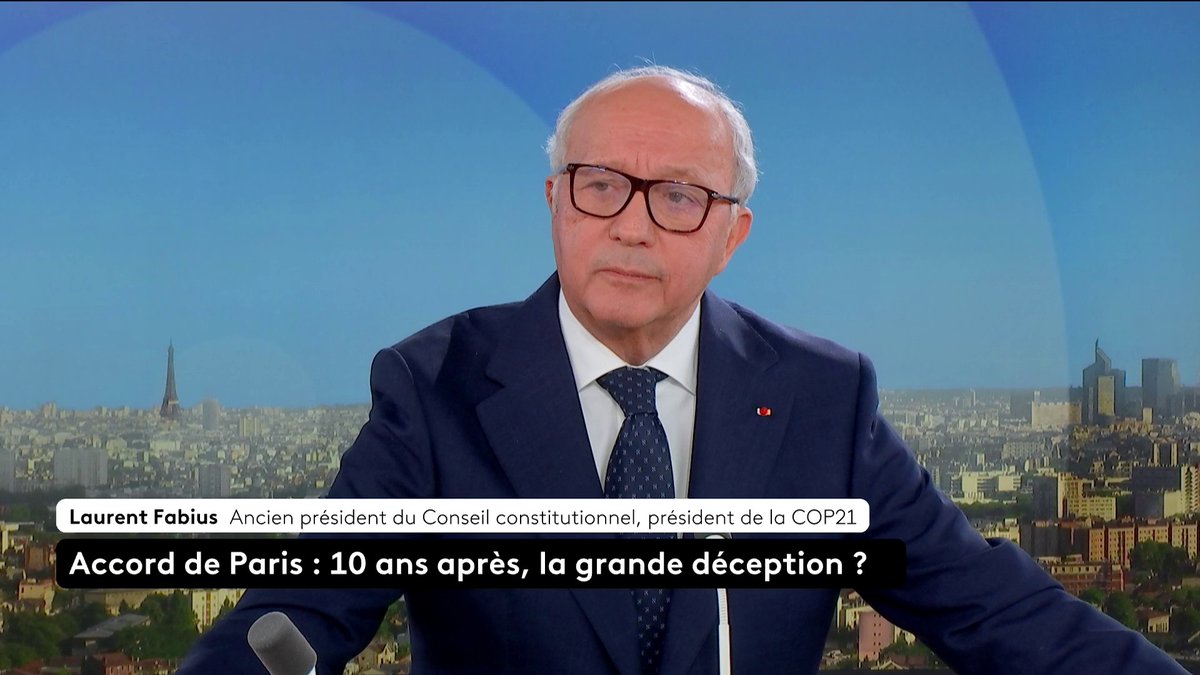 Laurent Fabius se félicite que les prévisions sur le climat étaient bidons: "L'accord de Paris a eu des résultats spectaculaires: la prévision d'augmentation de température pour la fin du siècle était au minimum de 4°C, aujourd'hui, on est plutôt à 2.5°C"