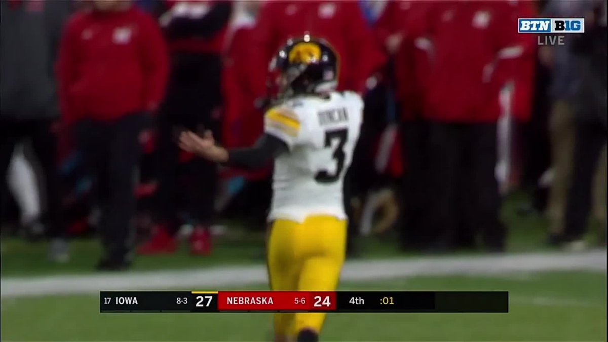 𝟐𝟎𝟏𝟖: Miguel Recinos, 41 YDS 🚨 𝟐𝟎𝟏𝟗: Keith Duncan, 48 YDS (:01) 𝟐𝟎𝟐𝟑: Marshall Meeder, 38 YDS 🚨 𝟐𝟎𝟐𝟒: Drew Stevens, 53 YDS 🚨 Hawkeye Football has hit a game-winning FG in the last second or at the buzzer in 4 of the last 7 matchups vs. Nebraska 😱