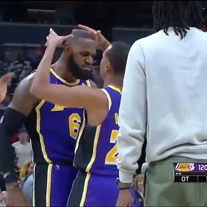 4 YEARS AGO TODAY👑 LeBron put on a show in his return from his 1st suspension! 39 Points Got 2 hecklers ejected Multiple Clutch 3PTS Cassell Big Ball Celebration Return of the Silencer Celebration was crowned by Bradley Got the W in OT