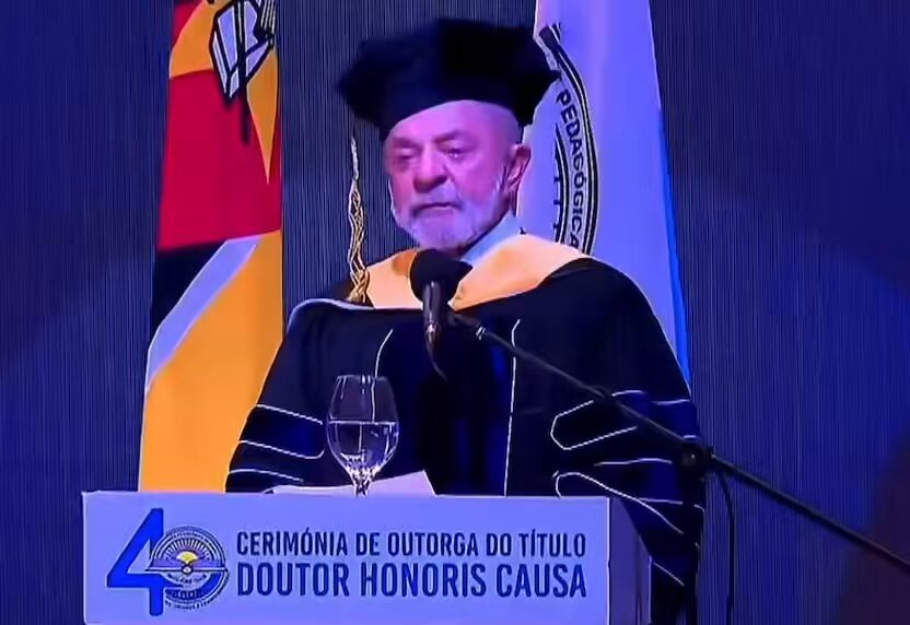 SIMPLESMENTE HISTÓRICO ✅🏆 Presidente Lula ACABA de ganhar um Título de Doutor Honoris Causa em Moçambique. 🇲🇿🤝🇧🇷 - Ele fez um discurso HISTÓRICO e foi APLAUDIDO de pé! ✨👏 LULA = GIGANTE PELA PRÓPRIA NATUREZA. ❤️✊