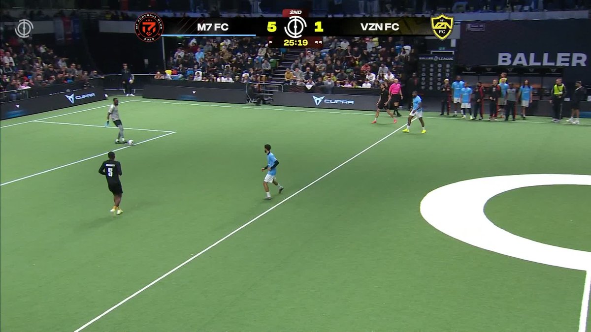 "Stop it, they're already dead!"😅 M7 are in dreamland this evening and extend their lead to 6-1 against VZN 😯