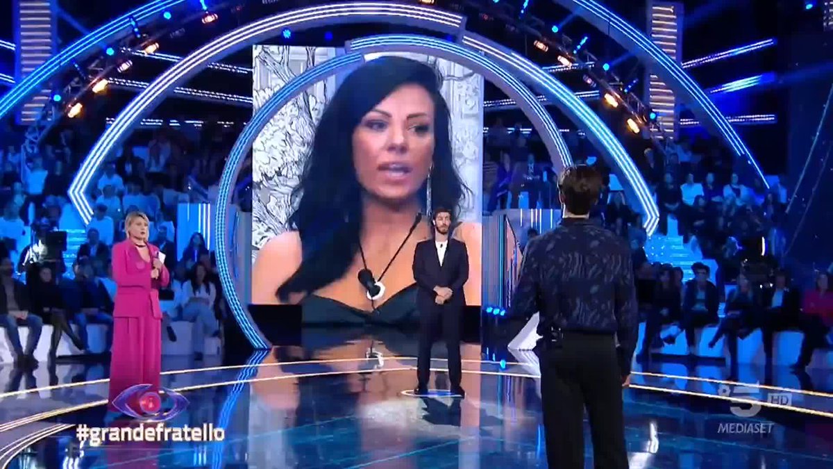 È il momento di un faccia a faccia tra Omer e Jonas 🔥 #GrandeFratello