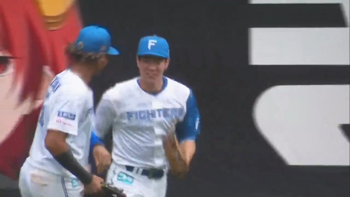 日本ハム・松本剛が巨人移籍。背番号9との報道も。 これで開幕センターは決まったので問題はプロテクト。菊地大稀や堀田、又木などある程度の若手は漏れると予想します。ひと騒動あった山瀬や外野手をどれくらい守るのか。小林が漏れれば好みそうではあります。 #巨人 #松本剛