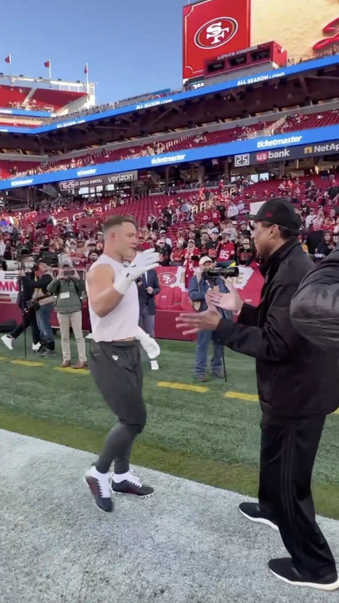 Generational dual-threat RBs 🤝 Christian McCaffrey met up with 49ers legend Roger Craig pregame!