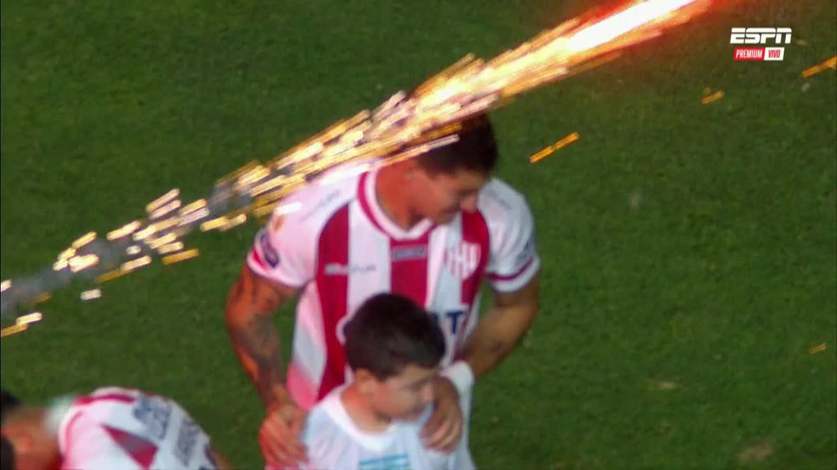 No puede ser un fuego artificial casi mata a Fascendini.