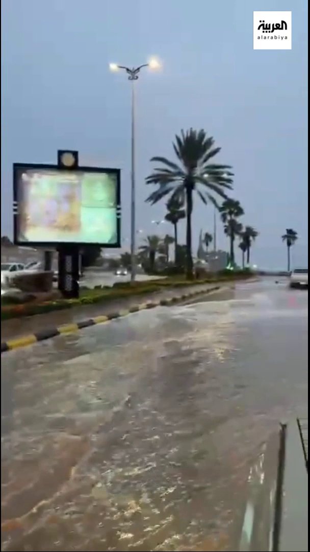 أمطار غزيرة اليوم على الوجه في #تبوك. -