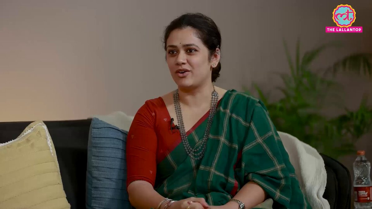 'घर जैसी बातें' के पांचवें एपिसोड में जानिए कथित नेशनल क्रश बनने के बाद कैसे बदली गिरिजा ओक की ज़िंदगी? सुनिए रिलेशनशिप पर काम के टिप्स. देखिए पूरा एपिसोड Lallantop पर. Saurabh Dwivedi #GirijaOak Full Episode :