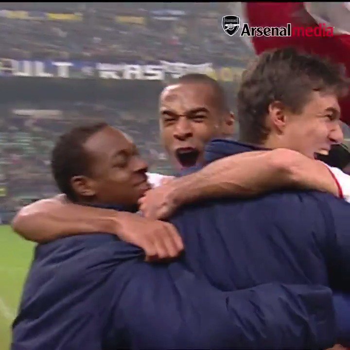 On this day in 2003: Arsenal dismantled Inter Milan 5-1 away from home, becoming the FIRST English team to win at the San Siro. ✅🏟️ 🔴 Henry (25’) 🔵 Vieri (33’) 🔴 Ljungberg (49’) 🔴 Henry (85’) 🔴 Edu (88’) 🔴 Pires (89’)