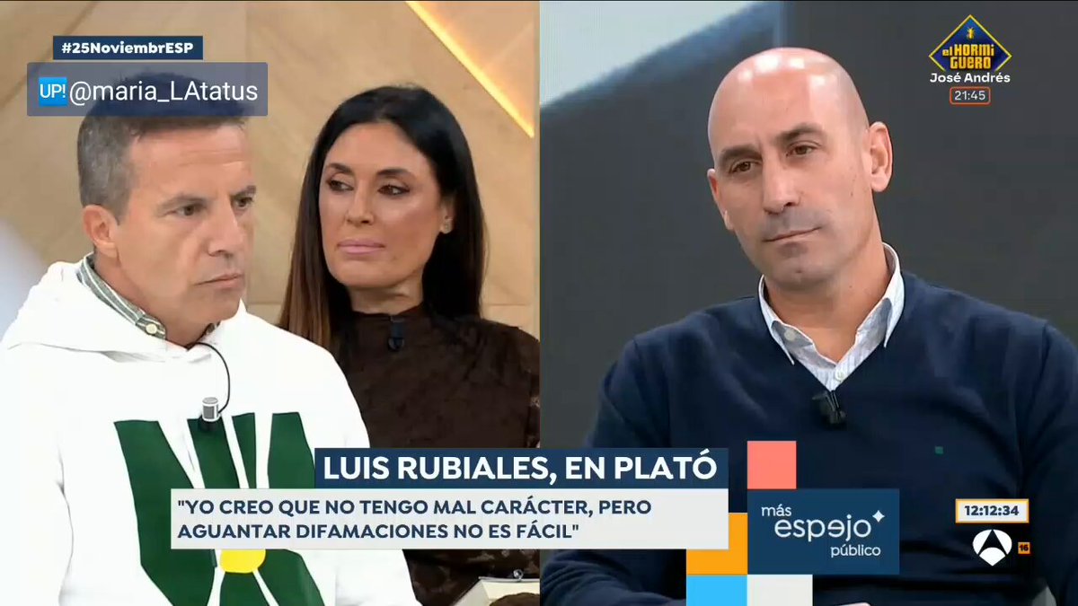 “Cristóbal, eso no va a ocurrir. Ella me dijo vale. Hablas de una sentencia que no es firme.” Luis Rubiales (Luis Rubiales) a Cristóbal Soria (Cristóbal Soria) por que se disculpe con Jennifer Hermoso (Jenn1 Hermos0) Qué arcada dan todos estos machirulos. ▶️#25NoviembrESP
