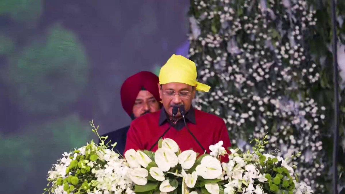 हमारे गुरुओं ने निस्वार्थ सेवा का संदेश दिया, उन्होंने कहा– नाम जपो, किरत करो, वंड छको… उनके बताए इसी रास्ते पर हम अपनी जिंदगी और सरकार चलाने की कोशिश कर रहे हैं। आज बहुत लोग हमसे पूछते हैं कि इतना पैसा कहां से आया, सरकार ने इतना शानदार इंतजाम कैसे किया, पंजाब सरकार इतने काम कैसे कर रही है। तो इसका जवाब है कि हम अपने गुरुओं के दिखाए रास्ते पर चल रहे हैं और ईमानदारी से सरकार चला रहे हैं।