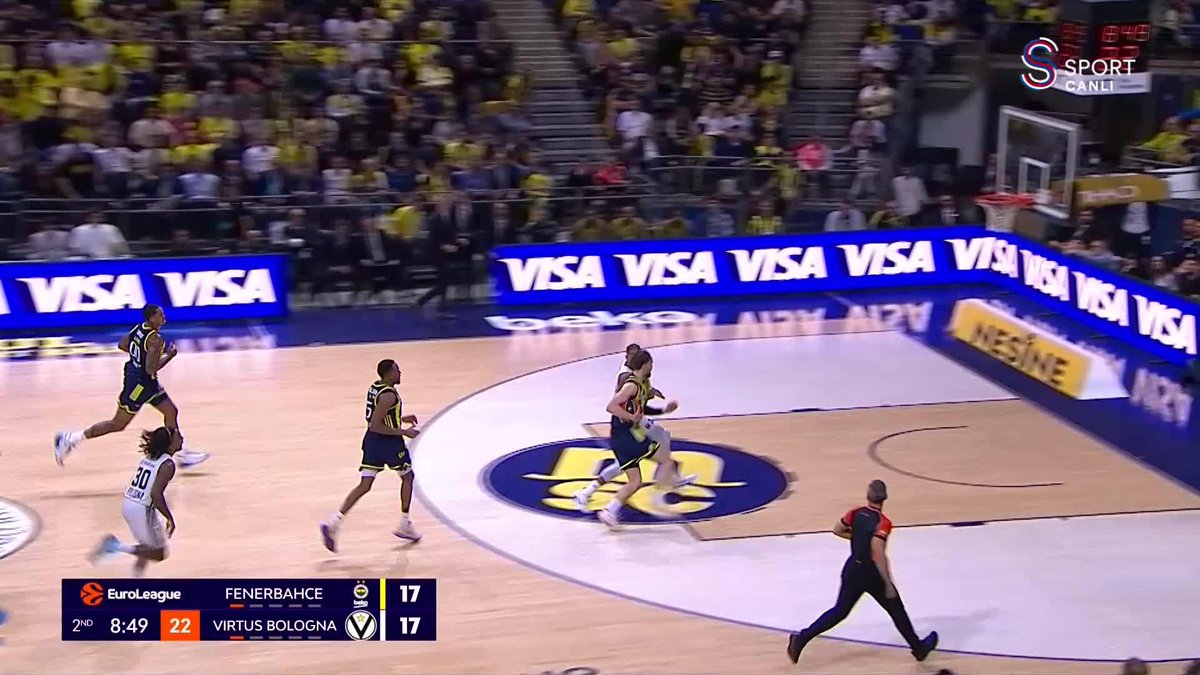 Nerede olması gerekiyorsa orada! Bonzie Colson! 💪