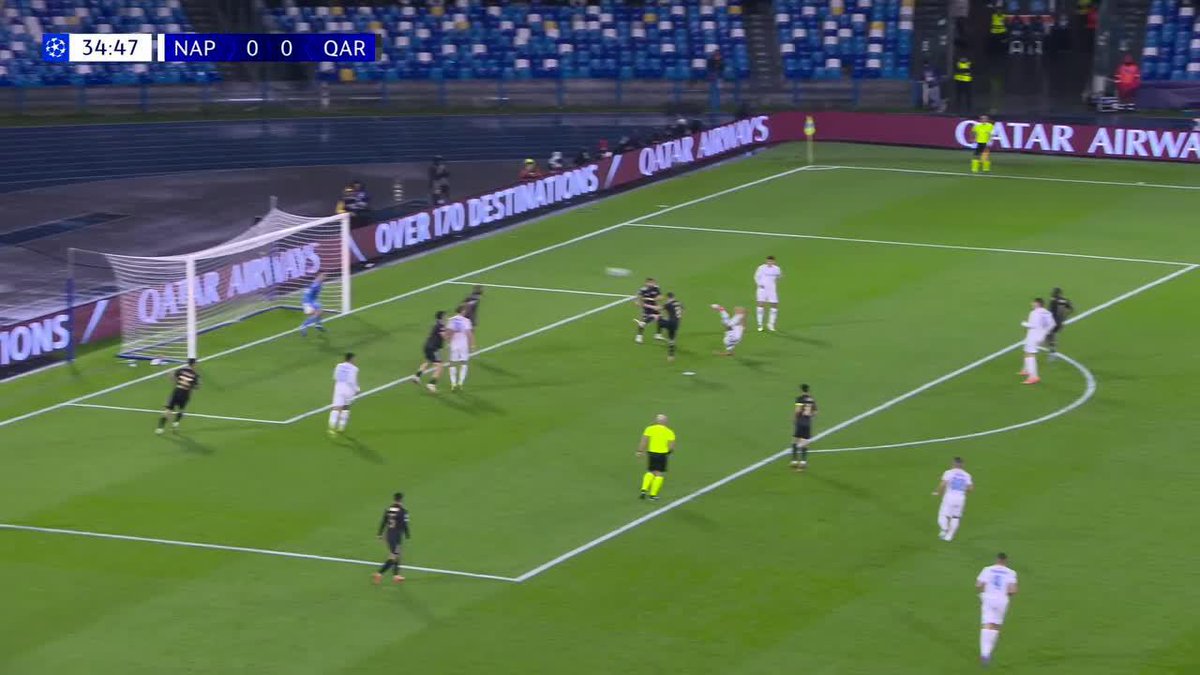 David Neres casi hace el gol de la Champions. 🇧🇷🤯