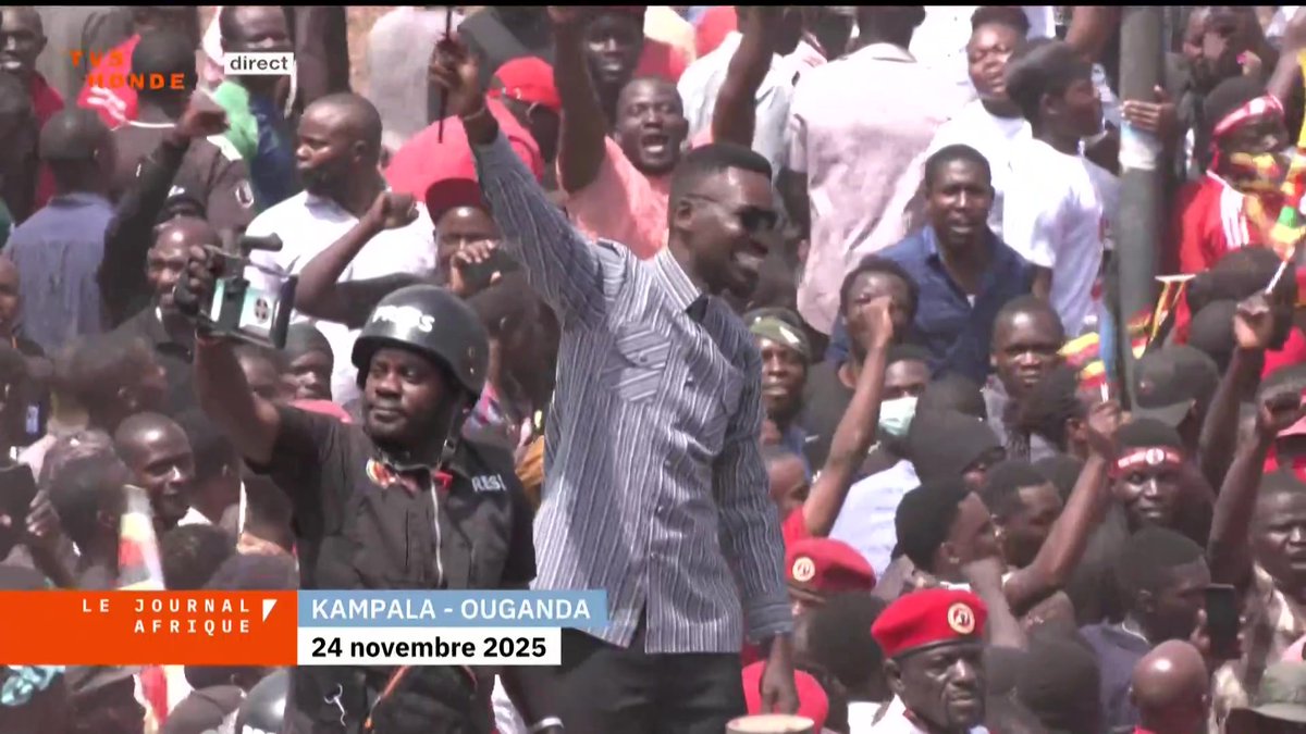 En Ouganda.. Bobi Wine, candidat de l'opposition à l'élection présidentielle de janvier 2026, attire une immense foule lors d'un meeting de campagne dans la capitale Kampala. Il dit vouloir "destituer Museveni", le président ougandais au pouvoir depuis 40 ans.
