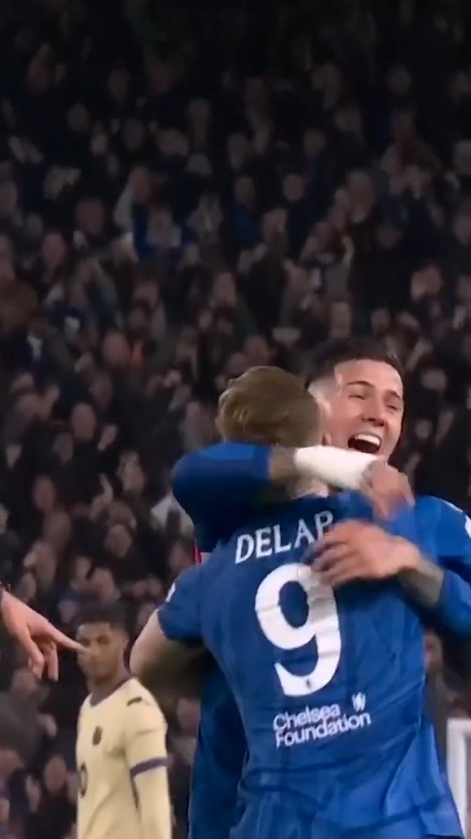A special moment as Liam Delap scores his first goal at Stamford Bridge 💙