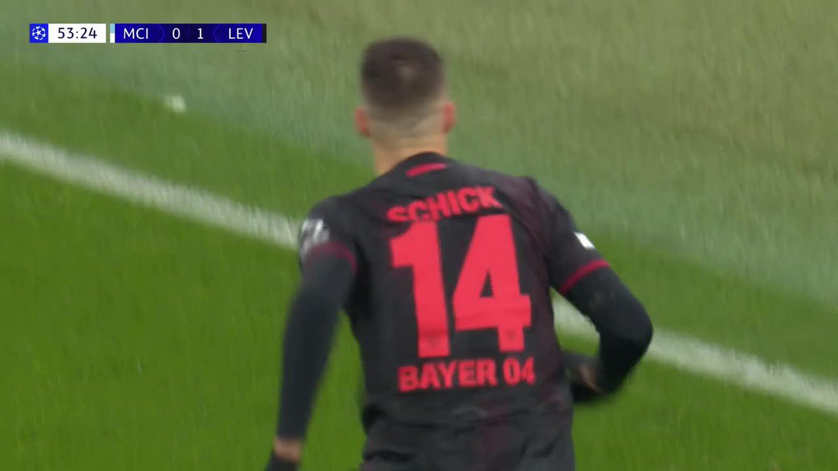 "Manchester Chiqui" Porque el Bayer Leverkusen le rompió bien el orto por 2-0 al Manchester City por la UEFA Champions League. Otro que se agrandó por un par de partidos buenos y los terminó culeando un equipo alemán, terribles putitas los ciudadanos.