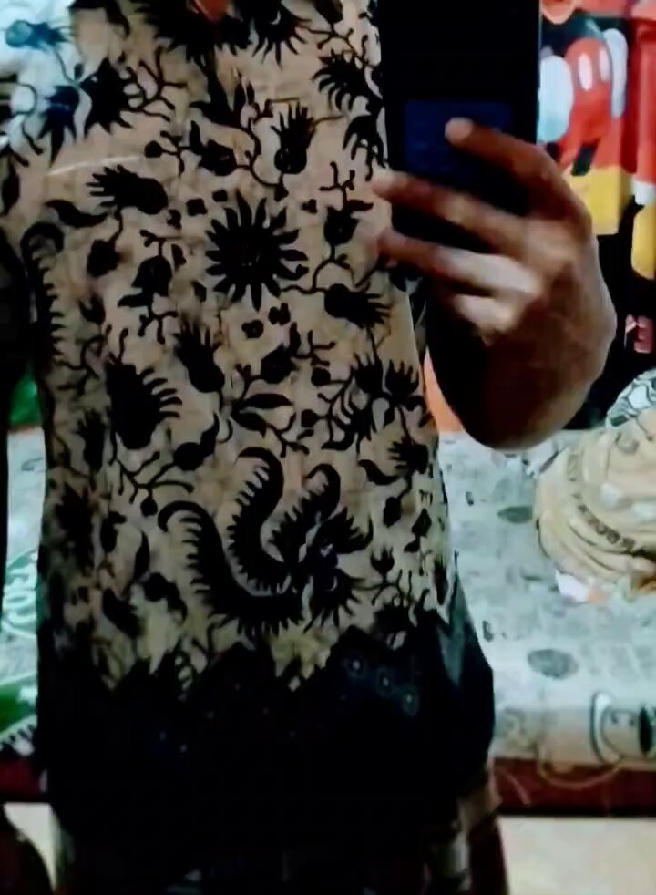 ini seragam sinoman jaman aku masih TWINK sampe skrg TUING TUING masih muat aja ternyata