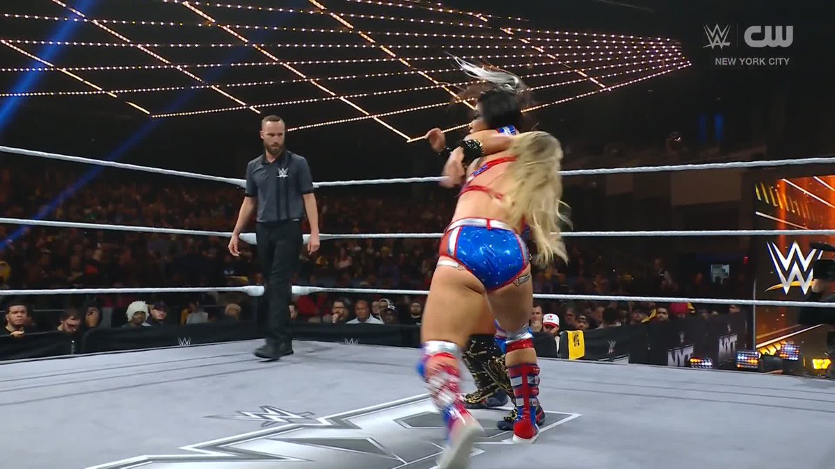 UNREAL strength from Jordynne Grace! 😱