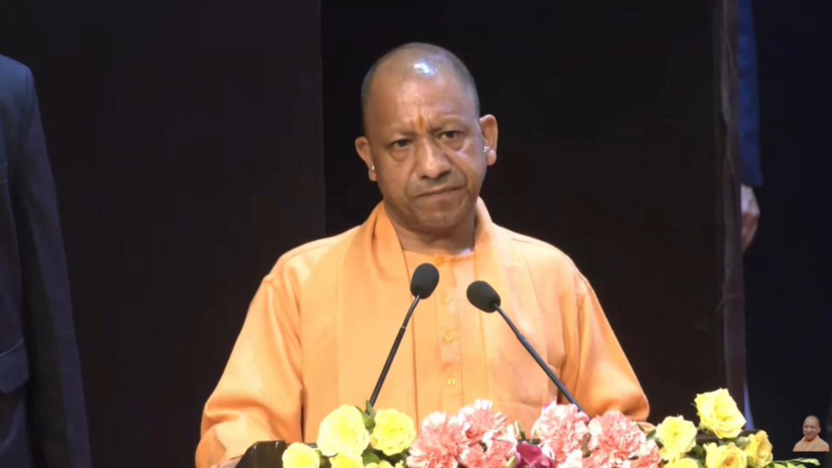 कोई कार्मिक ईमानदारी के साथ अपने उत्तरदायित्वों का निर्वहन कर रहा है, तो वह भारत के संविधान के प्रति अपनी सच्ची निष्ठा का ईमानदारी पूर्वक निर्वहन भी कर रहा है...
