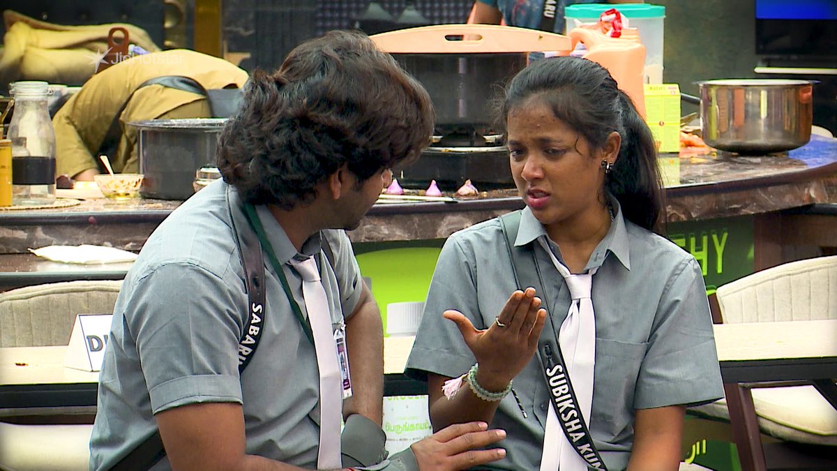 ID Card'kaga paavam pullaiya azha vechiteengale pa 😜 Bigg Boss Tamil Season 9 - இப்போது 24x7 ஒளிபரப்பாகிறது JioHotstar-ல் #BiggBossTamilSeason9 #OnnumePuriyala #BB9promo #BiggBoss9 #VijaySethupathi #BiggBossTamil #BB9 #24*7Live #24x7StreamingNow #JioHotStarTamil #JioHotstar
