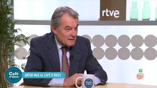🗣️ "Ara Aliança Catalana diu això, però alguns fa 20 anys ja dèiem coses com: No hi cap tothom en un país com Catalunya" ☕ Artur Mas creu que hi ha un "gran descontrol" en l'arribada de migrants 📲