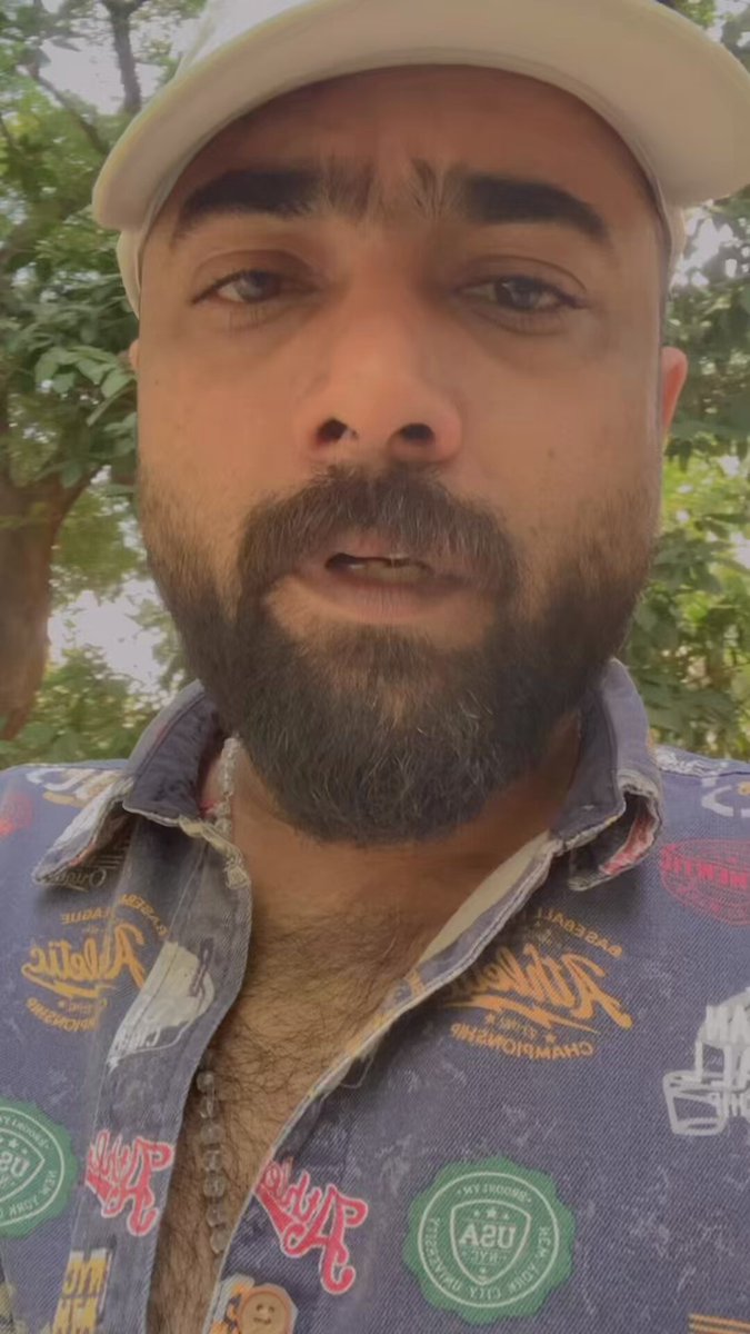 MC आईएएस संतोष वर्मा को अपना बाप मानने वाले निलचट्टों, नाली के कीड़ों, और सुवरवादियों को मेरा नीला-नीला संदेश.… और हाँ, एक बात और - मनुवादी होना “सुवरवादी” होने से कहीं अच्छा है।