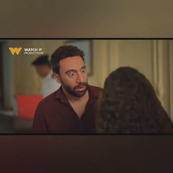 معنى كلمة بيمثل وهو سايب إيده 😎✨️