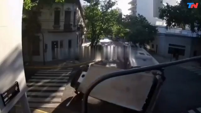 "Colombres y Quito": Por el choque de un colectivo contra un camión en Almagro