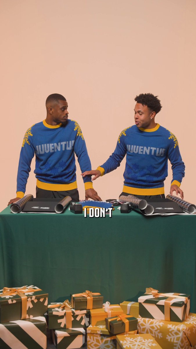 Special delivery from the Bianconeri. ⚫⚪ We let the stars handle the wrapping (for better or worse 😅). We left the unboxing to you. Find your JuventusFC rewards! 👇👇