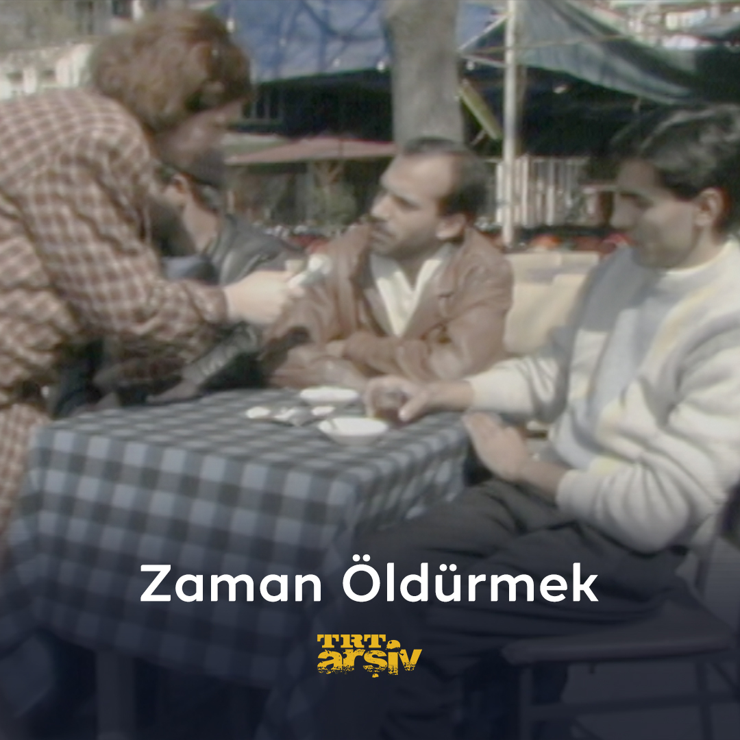 1989 yılındayız, mikrofonlarımızı sokaktaki insanlarımıza uzatıyor ve soruyoruz: “Zamanınızı nasıl değerlendiriyorsunuz?” 🎤